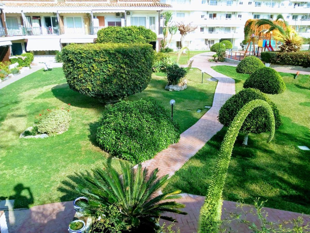 Apartamentos Caravane ตอร์เรโมลิโนส ภายนอก รูปภาพ