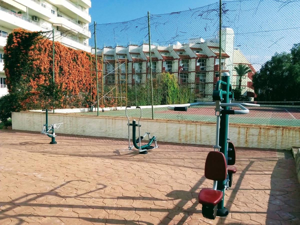 Apartamentos Caravane ตอร์เรโมลิโนส ภายนอก รูปภาพ