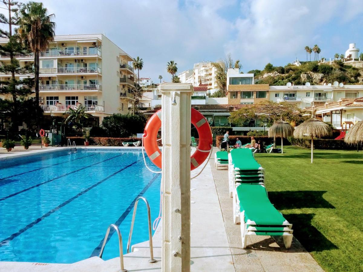 Apartamentos Caravane ตอร์เรโมลิโนส ภายนอก รูปภาพ